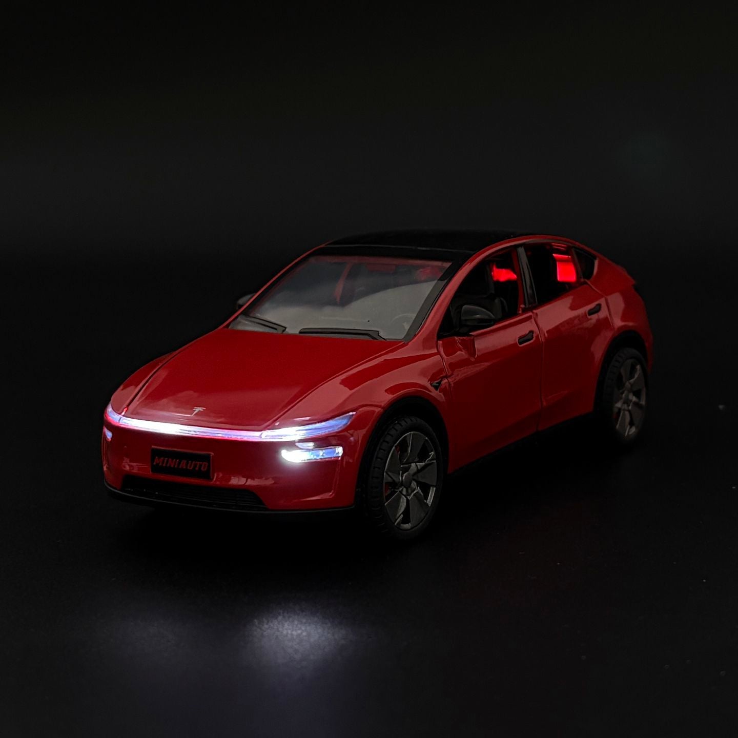 EVKITT Diecast Metal Toy Car Model Collectible Miniature Vehicle for Tesla Model Y Juniper (Premium Diecast Zinc Alloy & High-Impact Polymer, 1:32 Scale Sound & Light 1PCS)